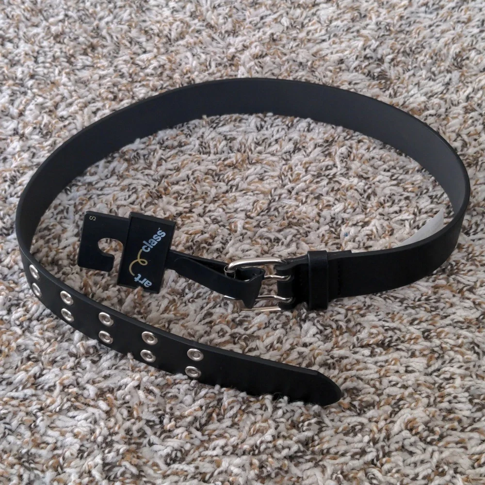 GIRLS BLACK BELT